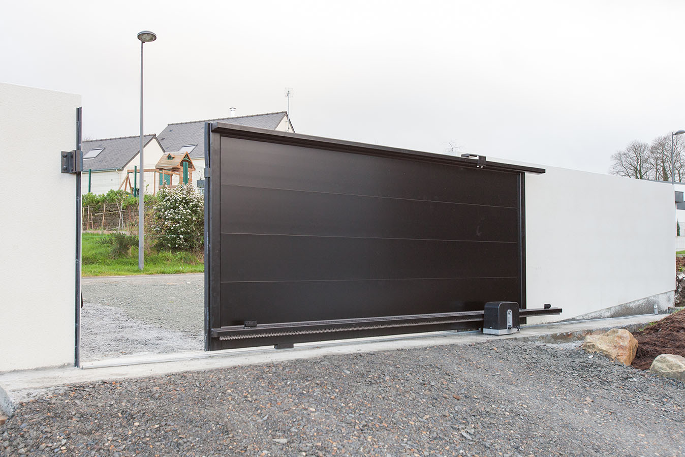 portail coulissant aluminium